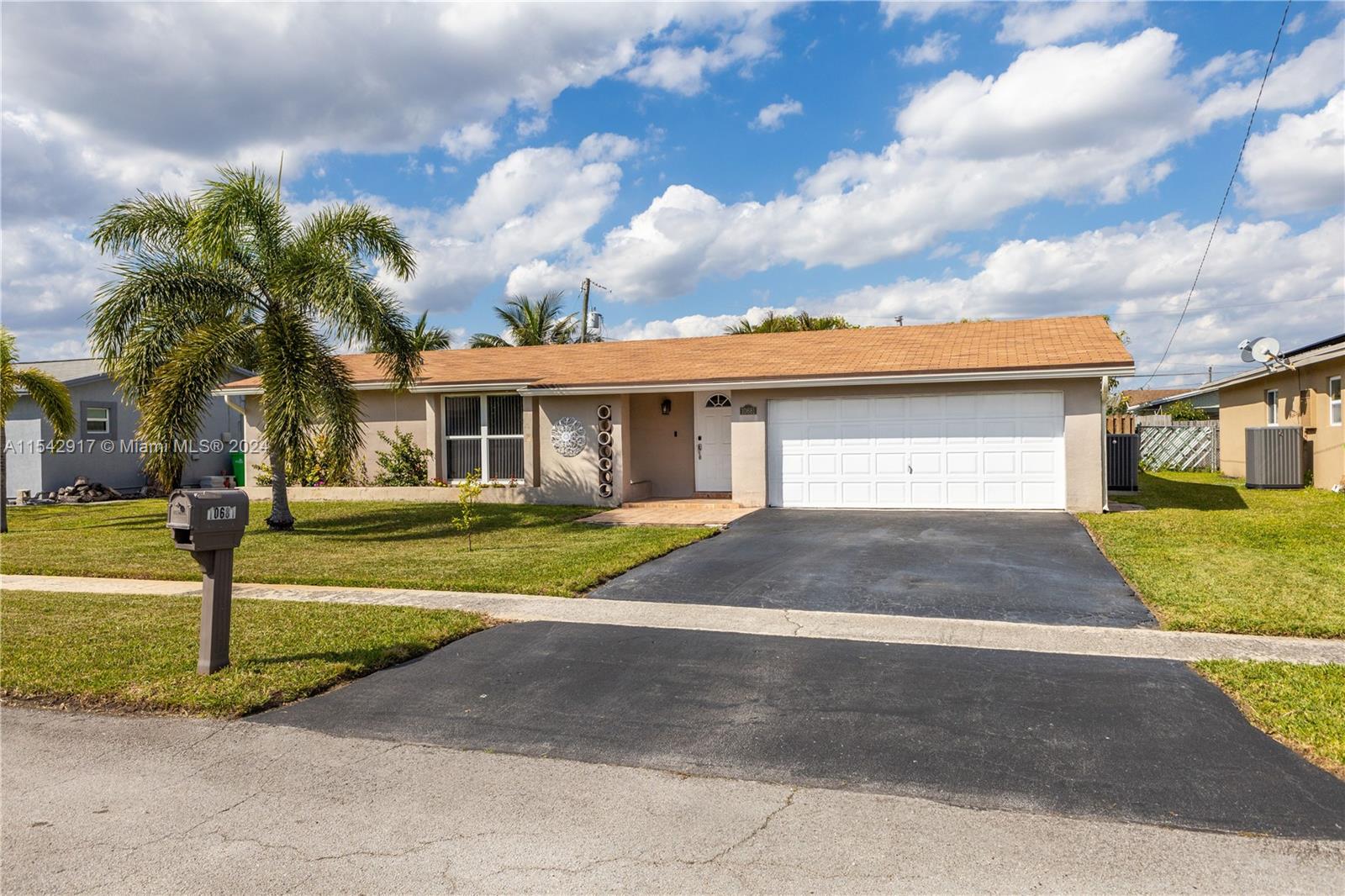 SUNRISE GOLF VILLAGE SEC - Residential