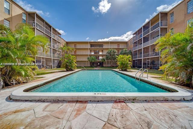 TOWN SQUARE CONDO - Residential