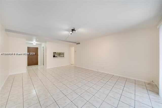 TOWN SQUARE CONDO - Residential