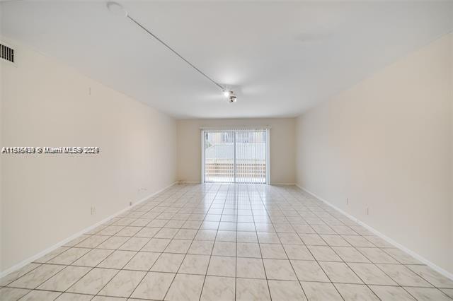 TOWN SQUARE CONDO - Residential