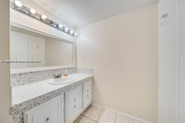 TOWN SQUARE CONDO - Residential
