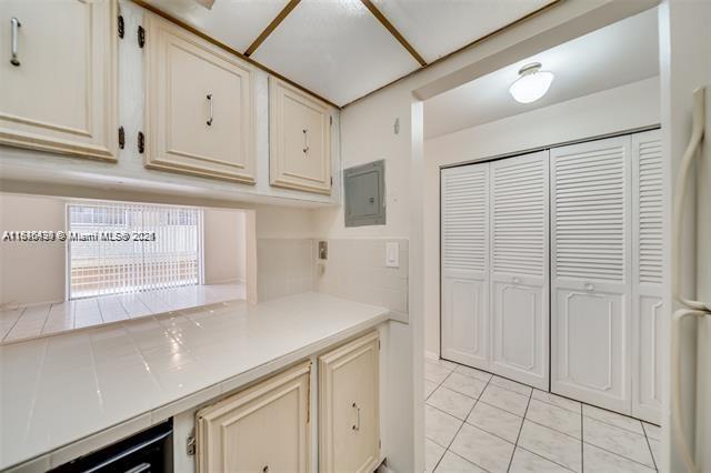 TOWN SQUARE CONDO - Residential