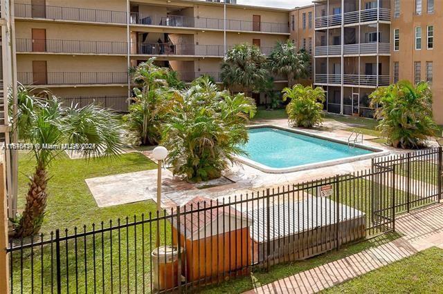 TOWN SQUARE CONDO - Residential