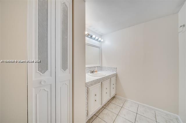TOWN SQUARE CONDO - Residential