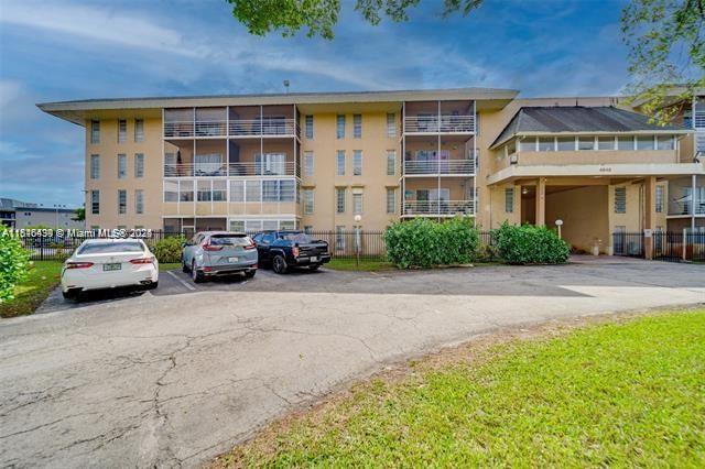 TOWN SQUARE CONDO - Residential