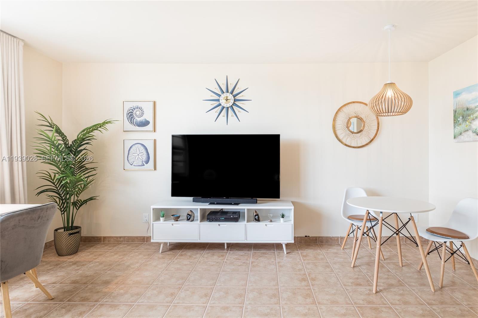 DECOPLAGE CONDO - Residential Lease