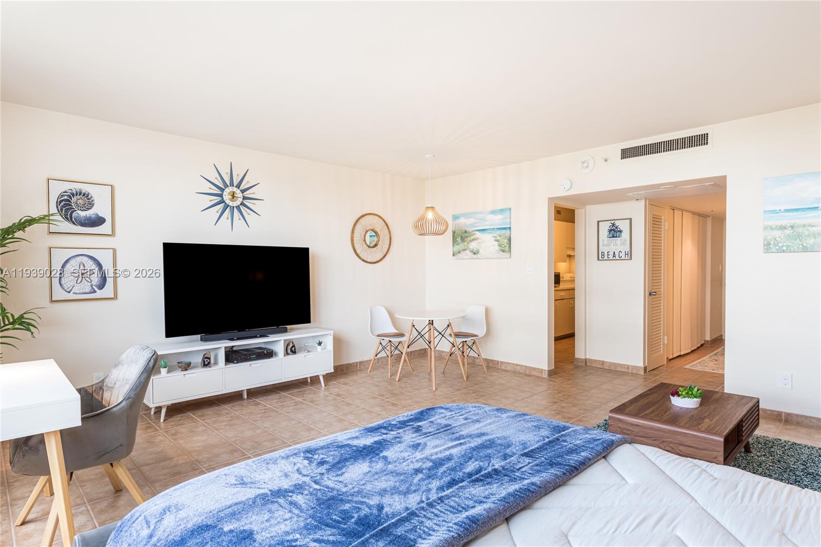 DECOPLAGE CONDO - Residential Lease