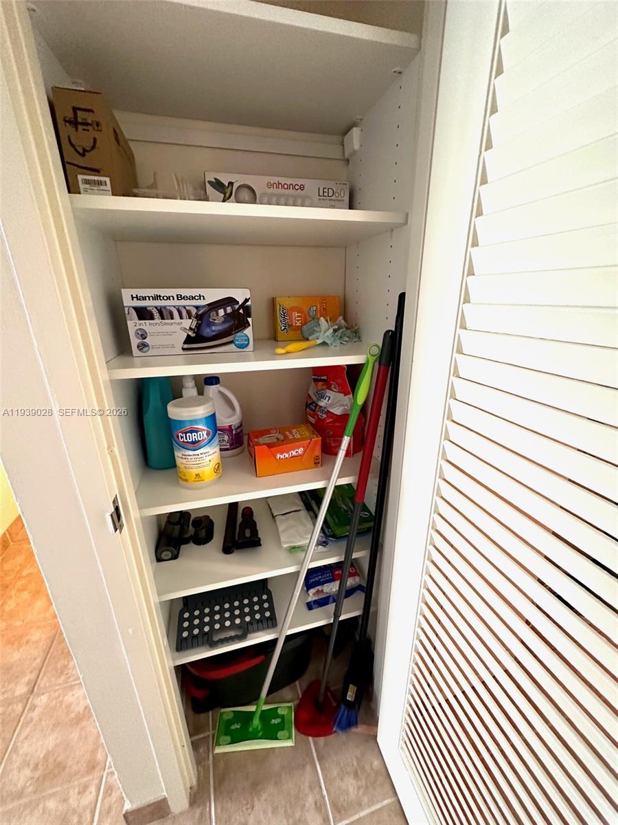 DECOPLAGE CONDO - Residential Lease