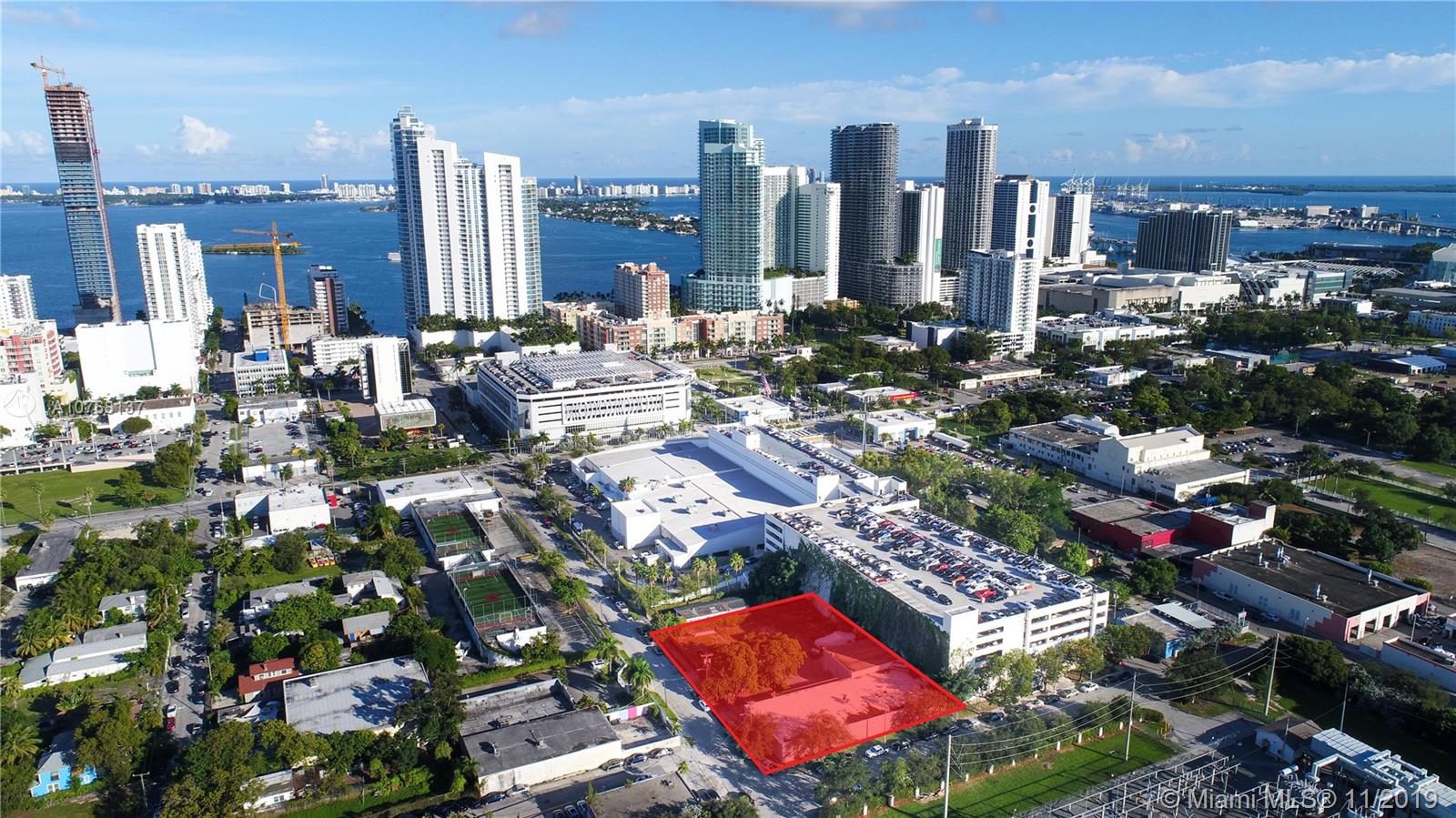 The property consists for two parcels totaling 28,400 SF and is located within an Opportunity Zone. The City of Miami zoning has designated this parcels as T6-8 O. T6 allows for Higher Density Mixed-Use Building types that accommodate retail, office uses, and apartments. The combined parcels allow for a Maximum Buildable Area of 142,500 SF. Currently, there is a 9,838 SF warehouse on the property.