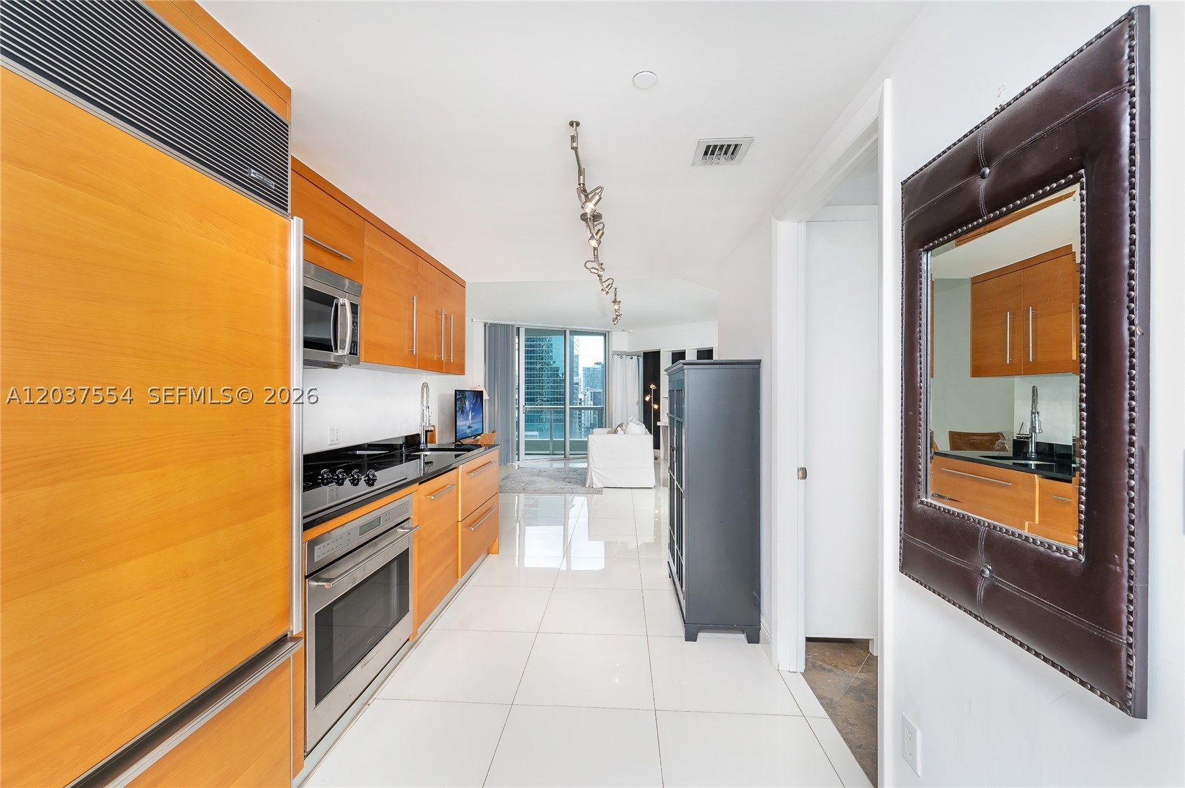 ICONBRICKELL CONDO NO 1 - Residential