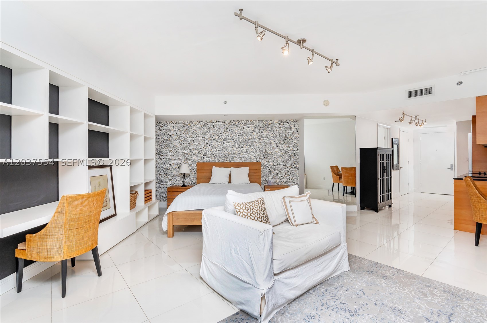 ICONBRICKELL CONDO NO 1 - Residential