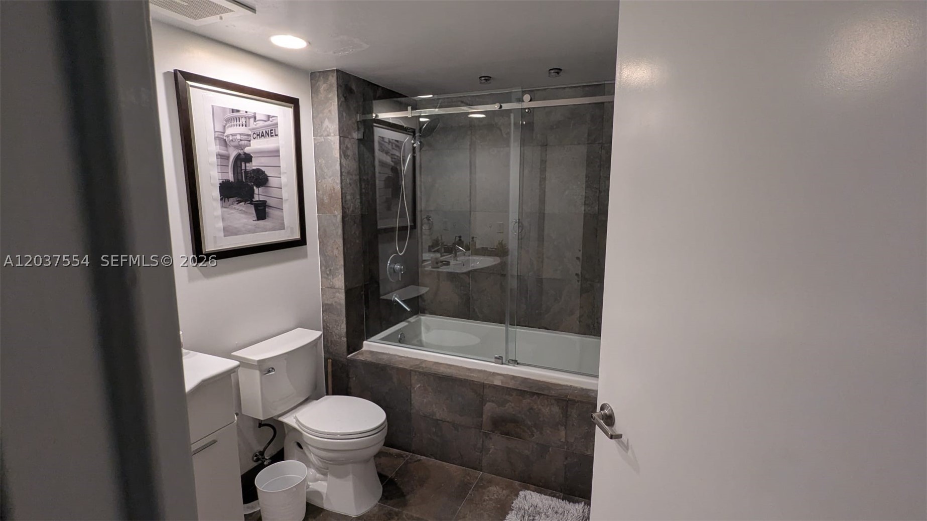 ICONBRICKELL CONDO NO 1 - Residential