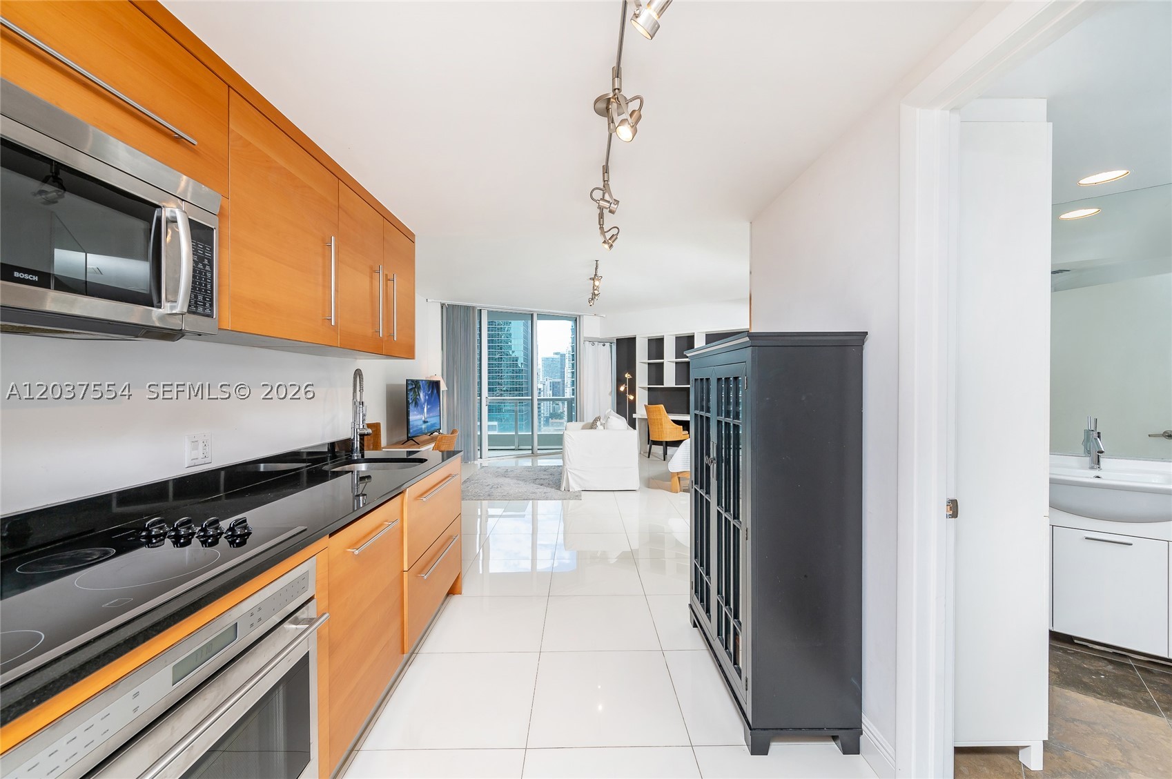 ICONBRICKELL CONDO NO 1 - Residential