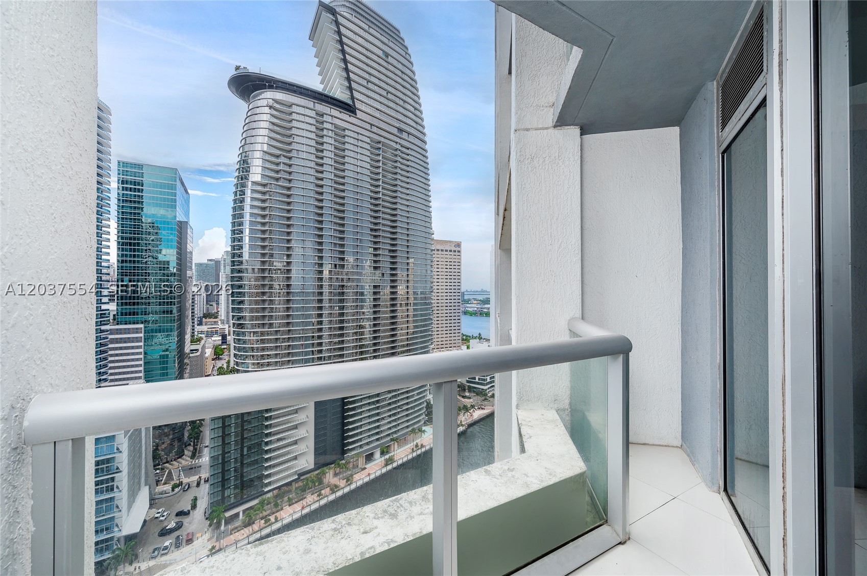 ICONBRICKELL CONDO NO 1 - Residential