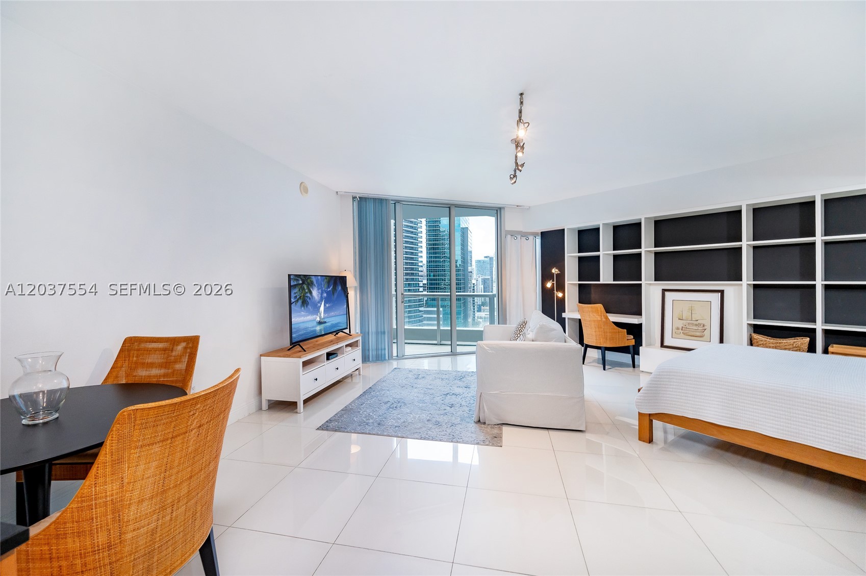 ICONBRICKELL CONDO NO 1 - Residential