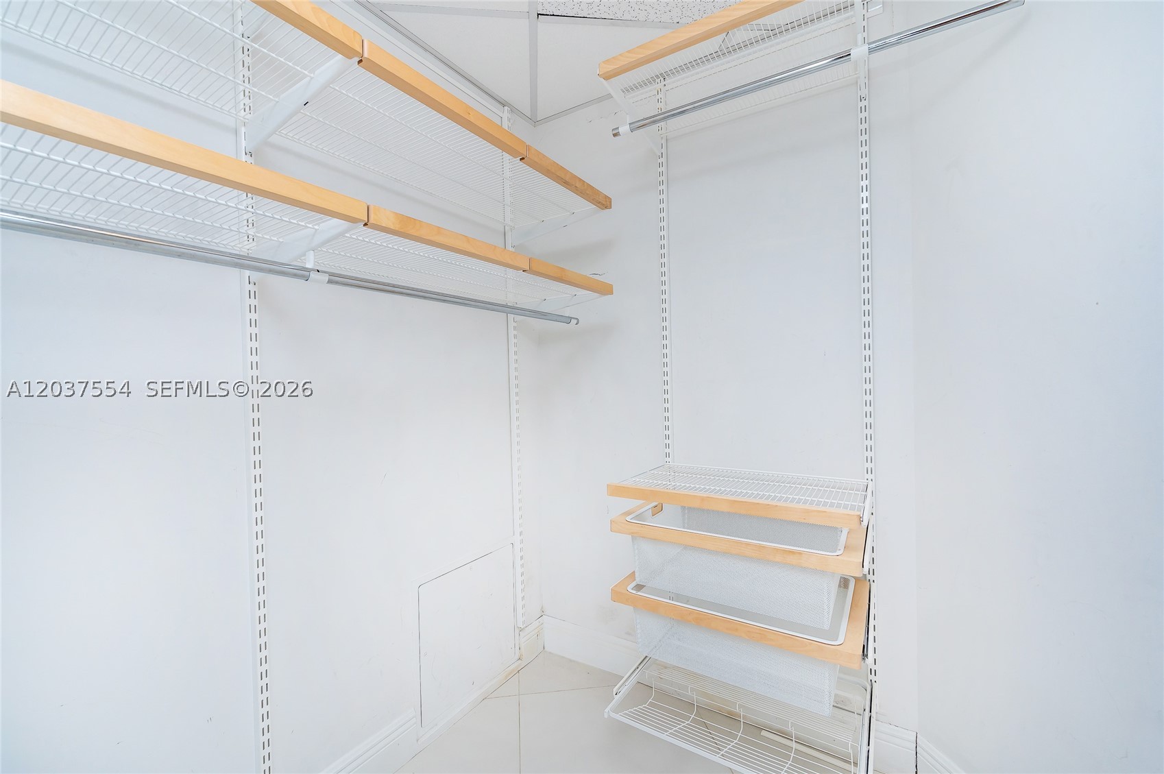 ICONBRICKELL CONDO NO 1 - Residential
