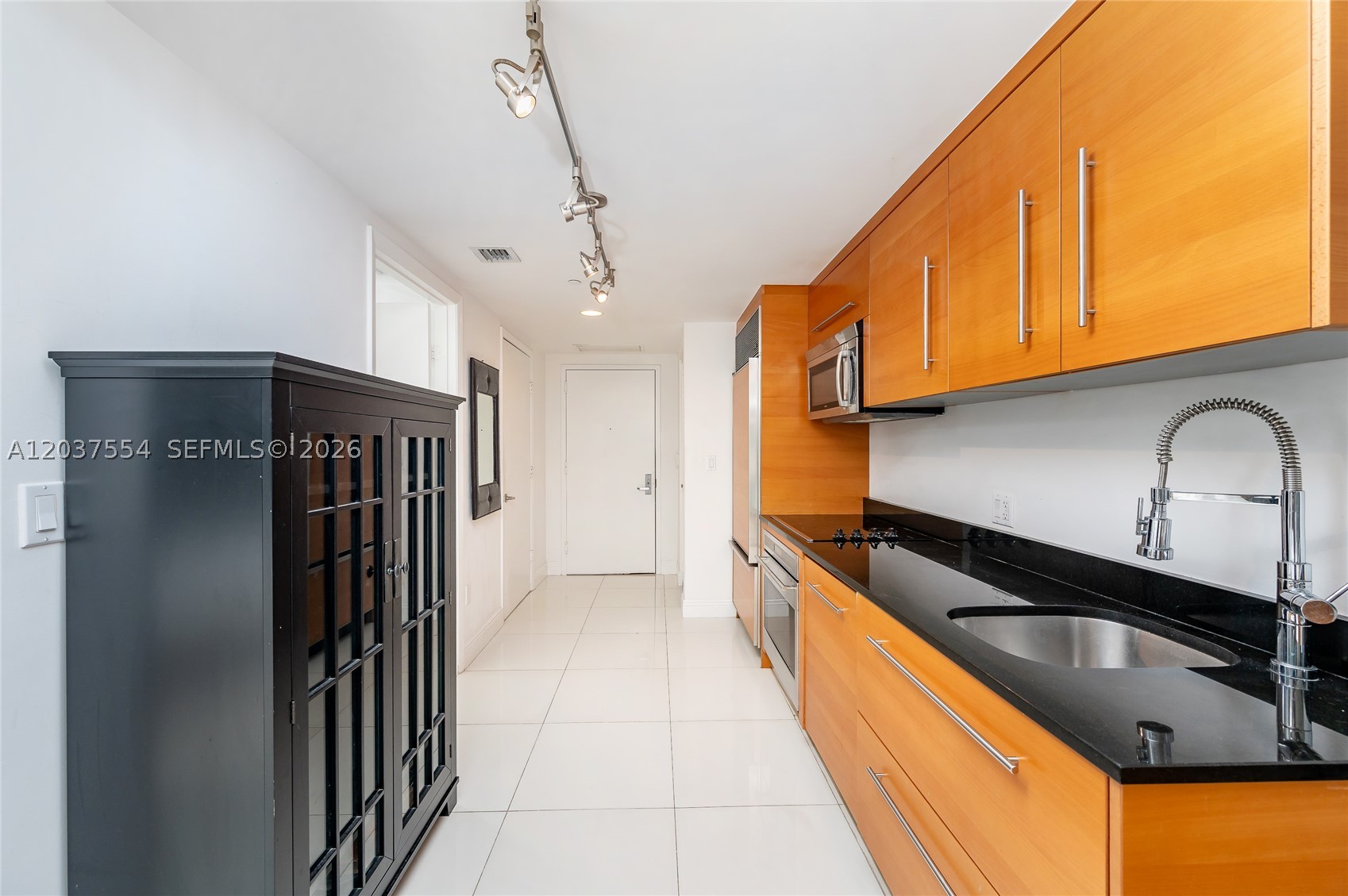 ICONBRICKELL CONDO NO 1 - Residential