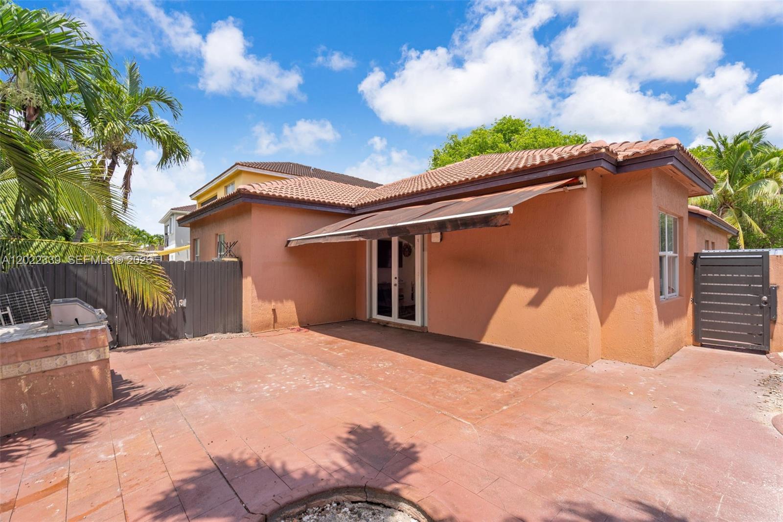 CENTURY GARDENS - Residential