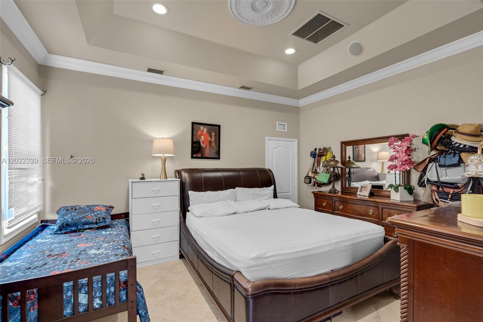 CENTURY GARDENS - Residential