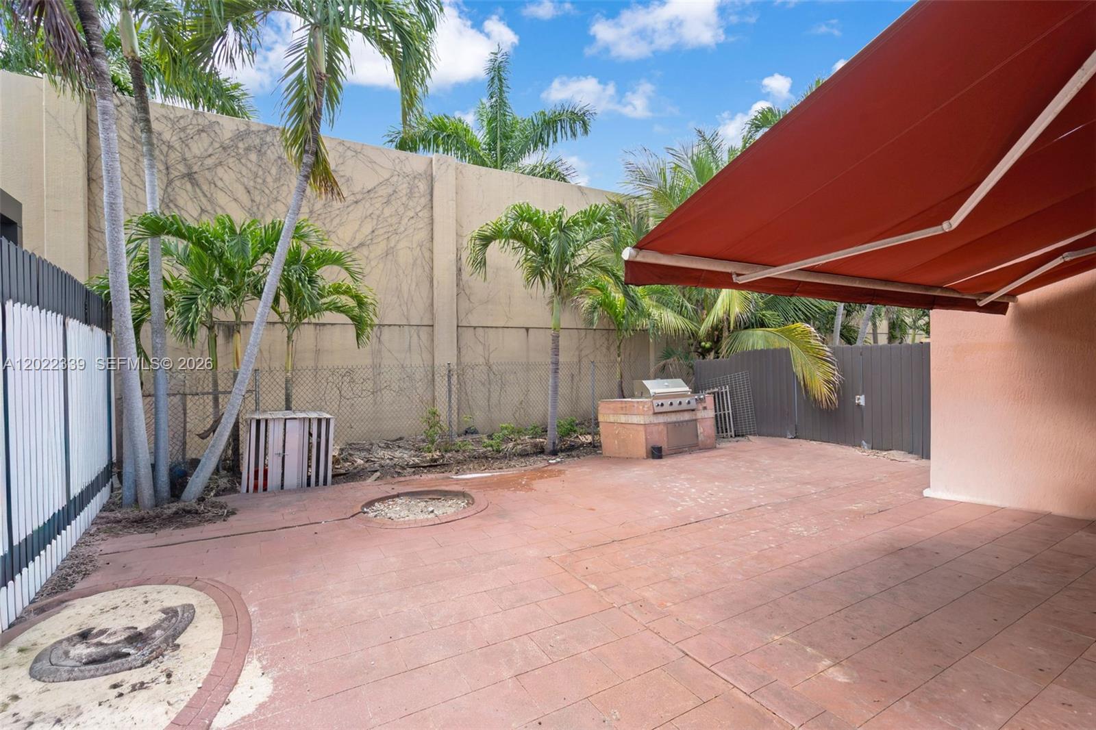 CENTURY GARDENS - Residential