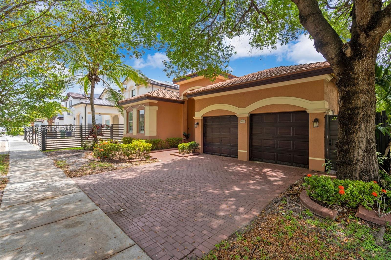 CENTURY GARDENS - Residential