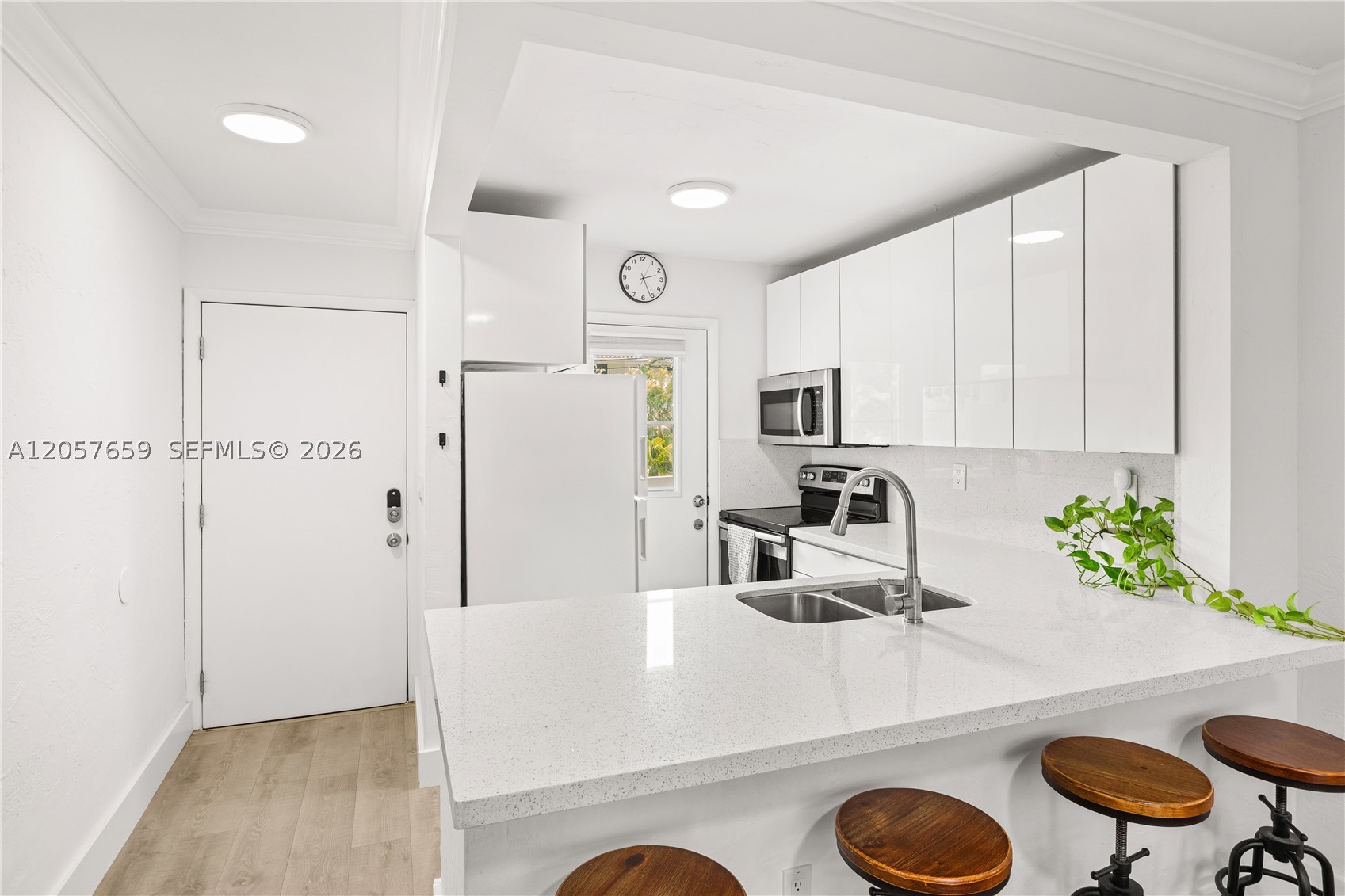 MADRID TOWERS CONDO - Residential