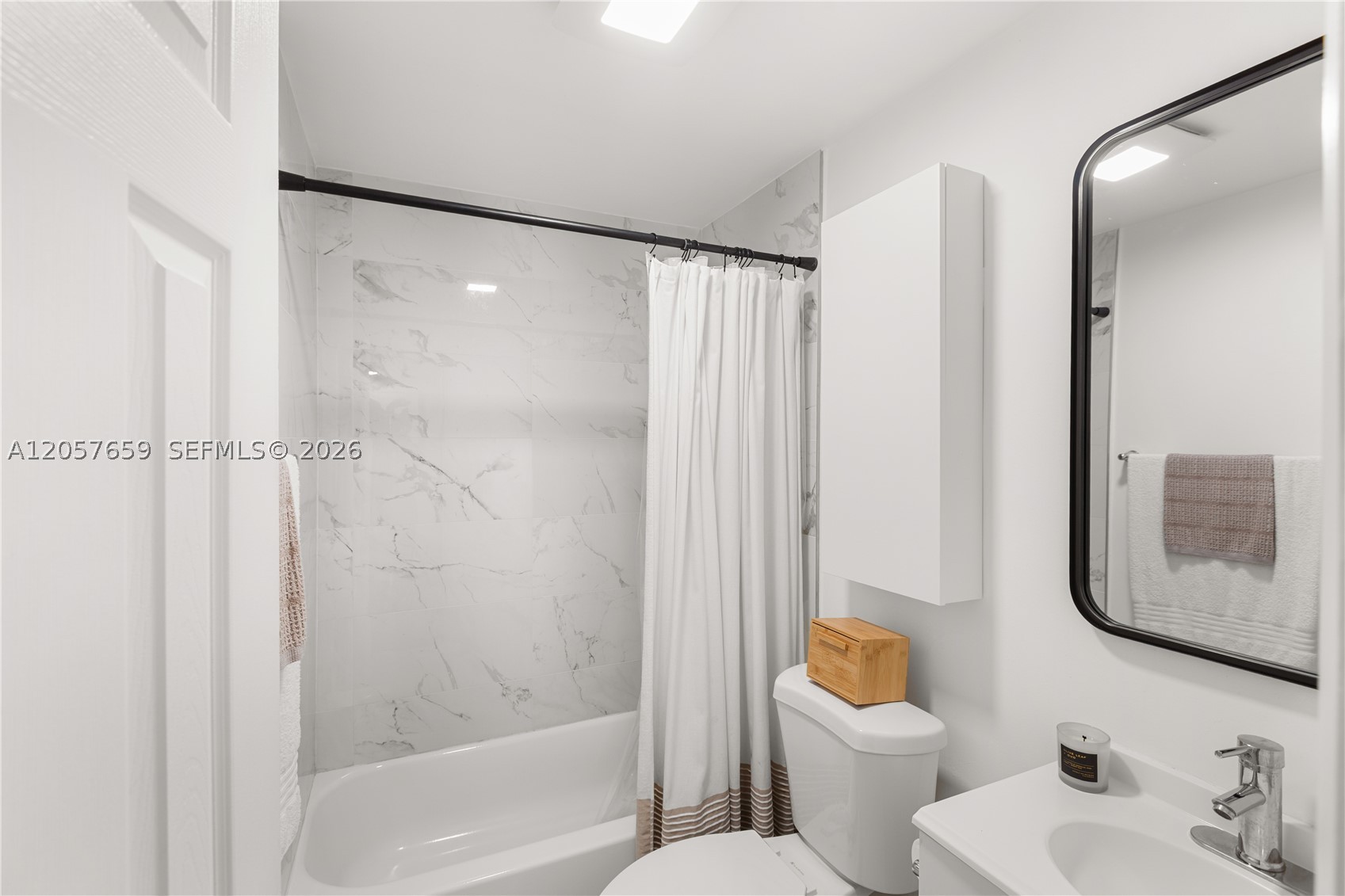 MADRID TOWERS CONDO - Residential