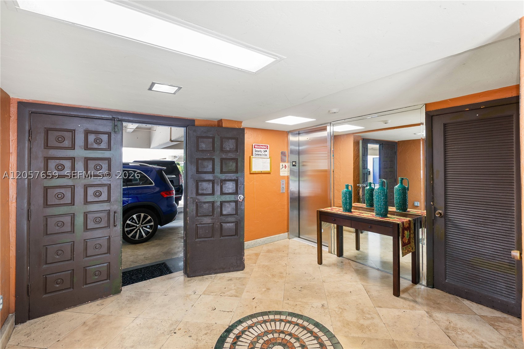 MADRID TOWERS CONDO - Residential