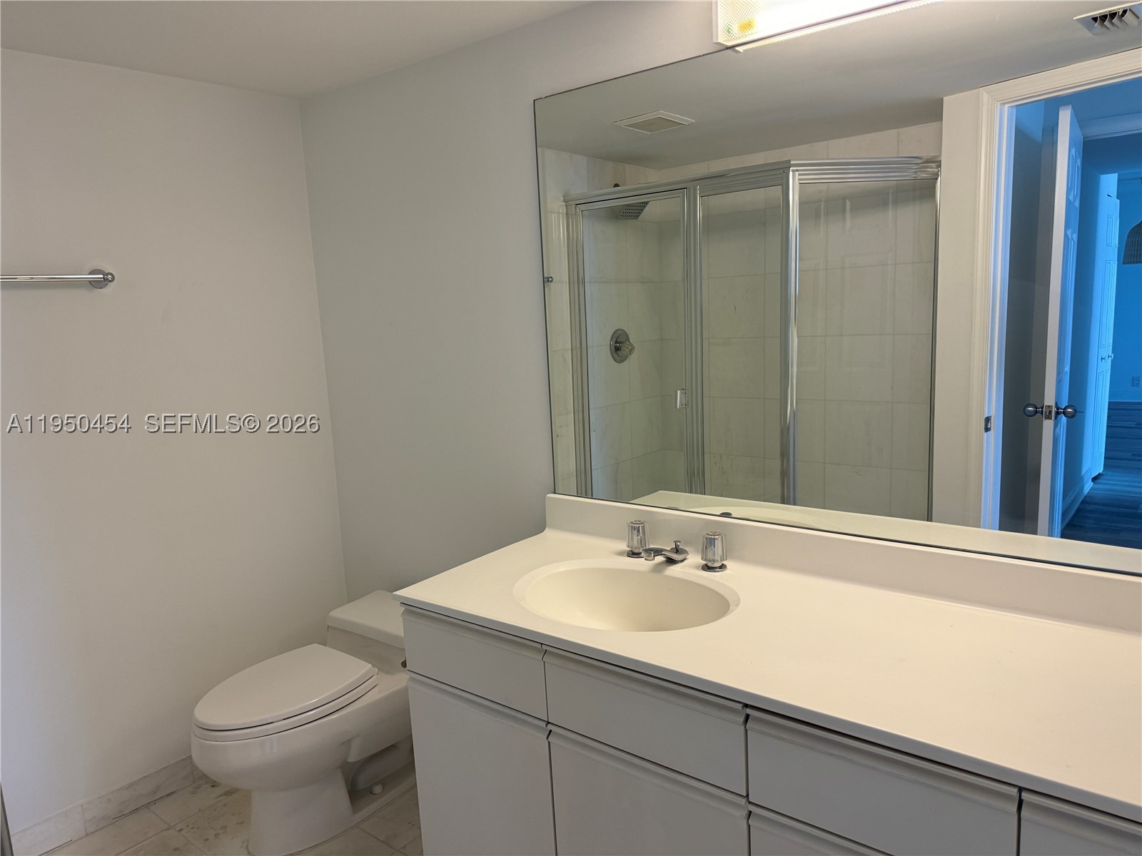 MYSTIC POINTE TOWER 500 C - Residential