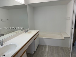 MYSTIC POINTE TOWER 500 C - Residential