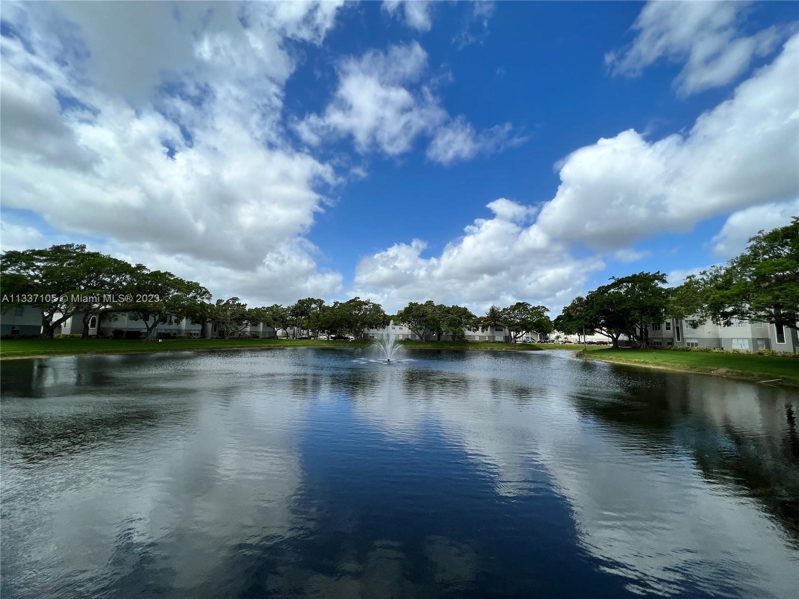 2 BEDROOM 2 FULL BATHROOMS. VERY SPACIOUS UNIT, GATED COMMUNITY WITH GREAT AMENITIES. EASY TO SHOW.