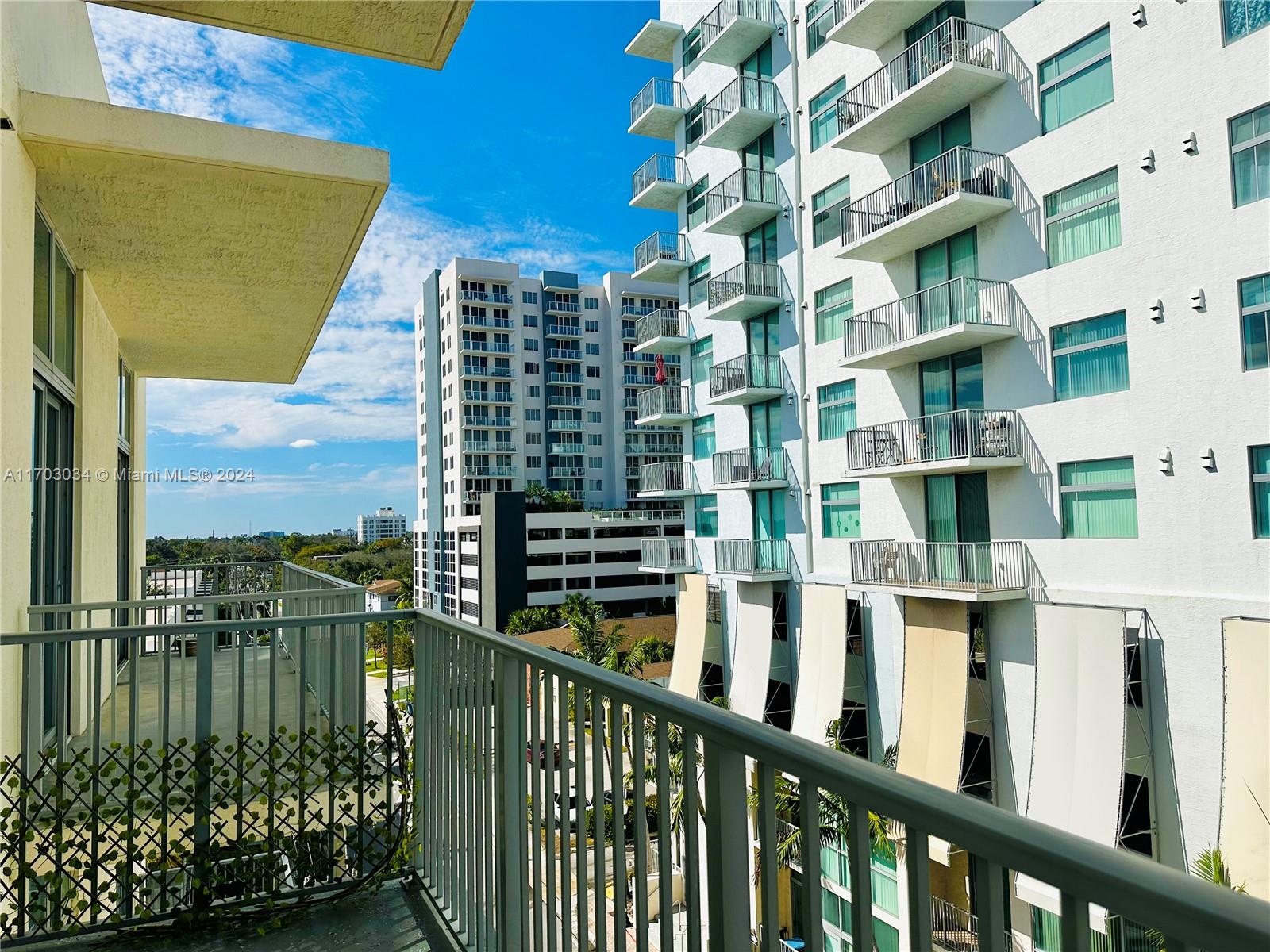 LOFTS AT HOLLYWOOD STATIO - Residential Lease