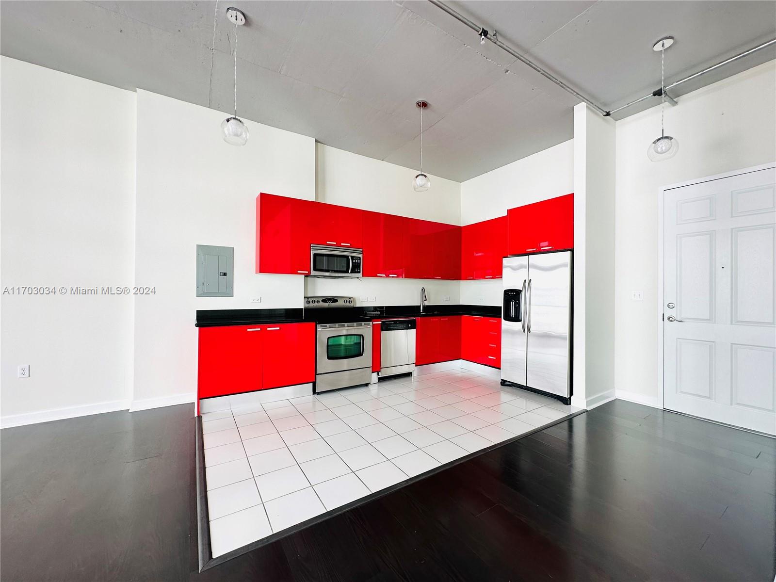 LOFTS AT HOLLYWOOD STATIO - Residential Lease