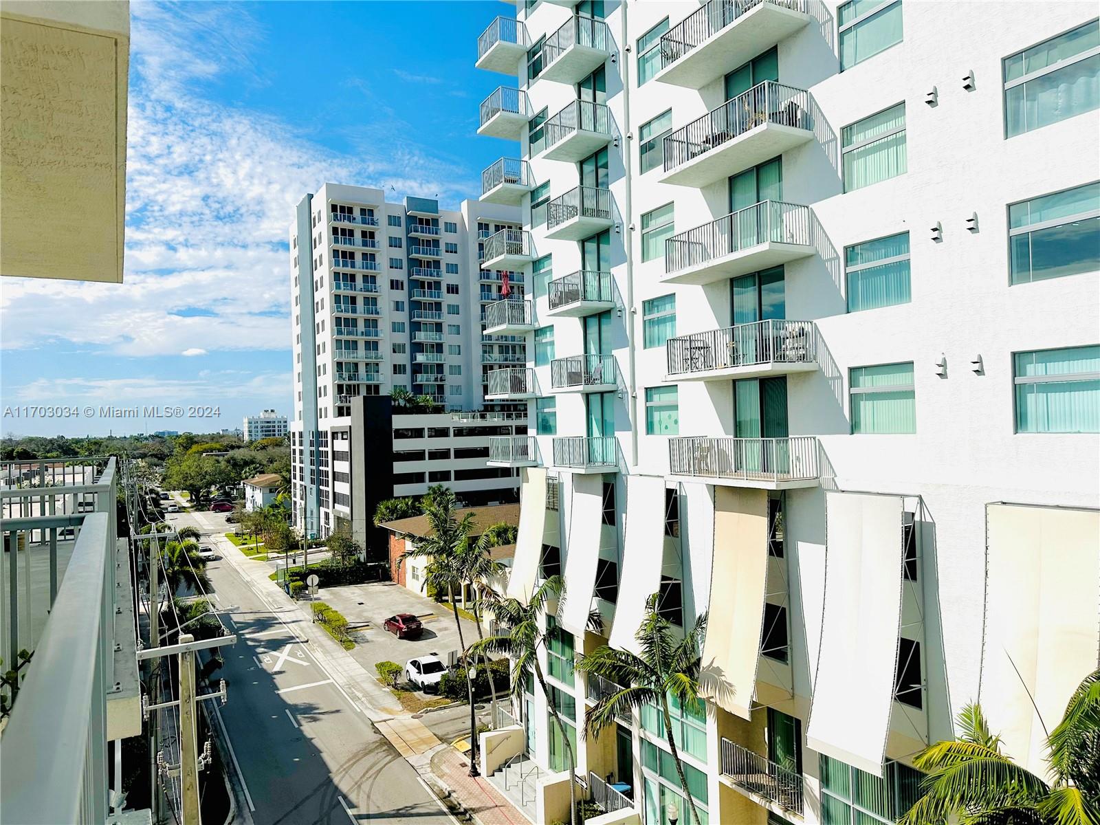 Studio with open loft atmosphere. There is lots of natural light through impact windows, with W/D inside the unit. It is located in Downtown Hollywood, within walking distance to restaurants, sports bars, recreational parks, a supermarket, and a pharmacy. 5-minute drive to Hollywood Beach, 10 minutes to Fort Lauderdale Airport, and 30 minutes to South Beach!