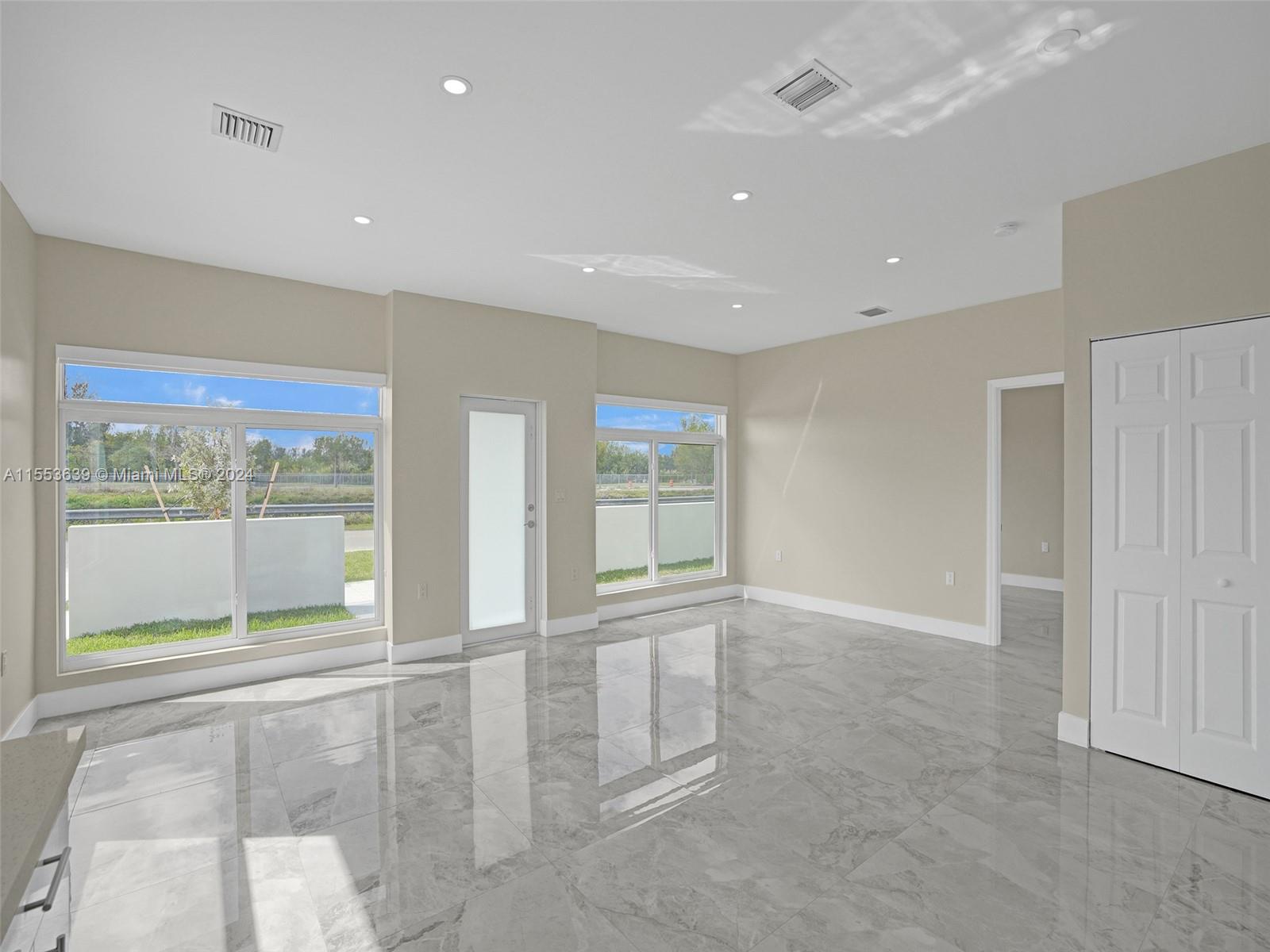 NARANJA PARK 2ND ADDN - Residential Lease