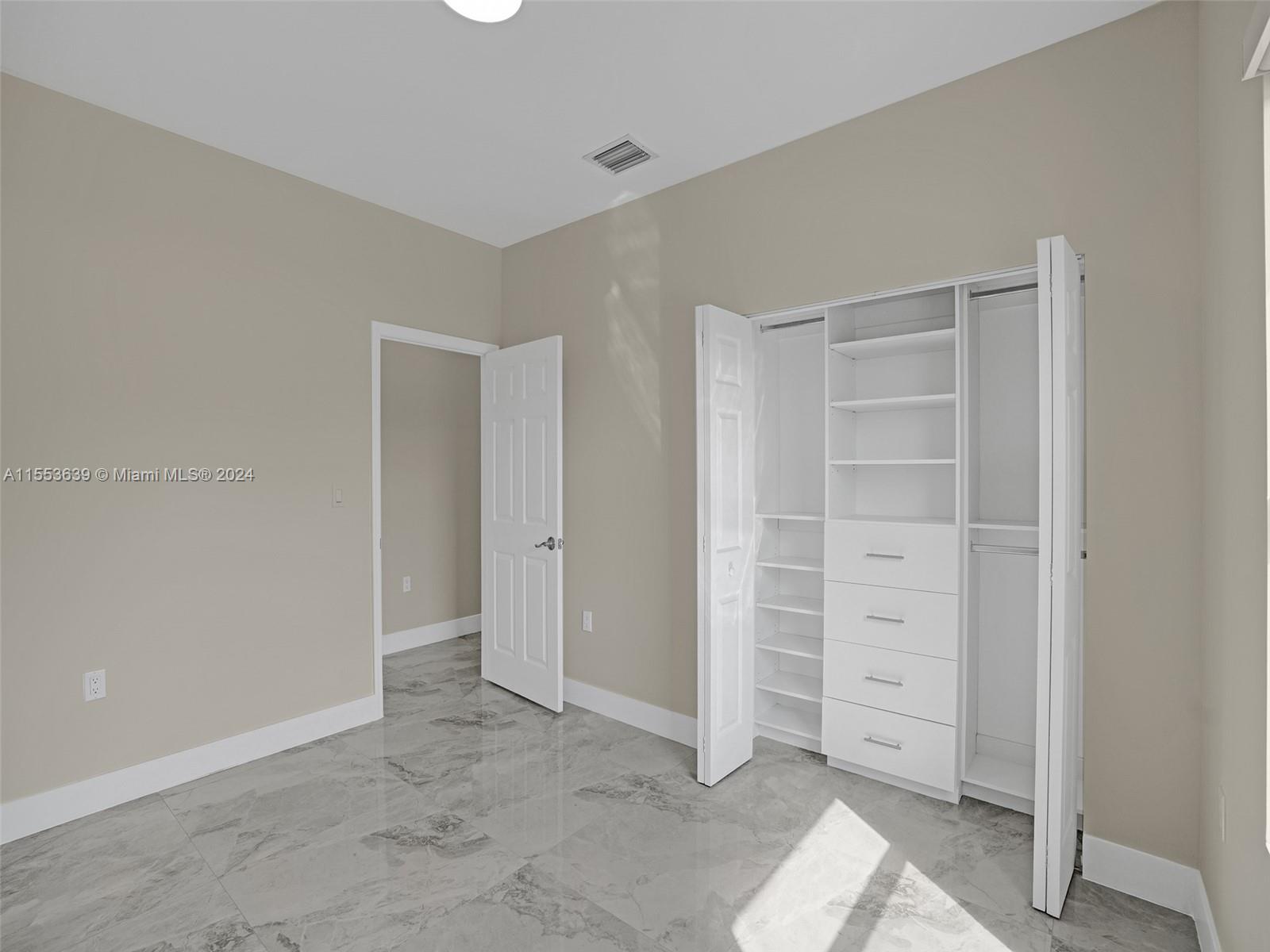 NARANJA PARK 2ND ADDN - Residential Lease