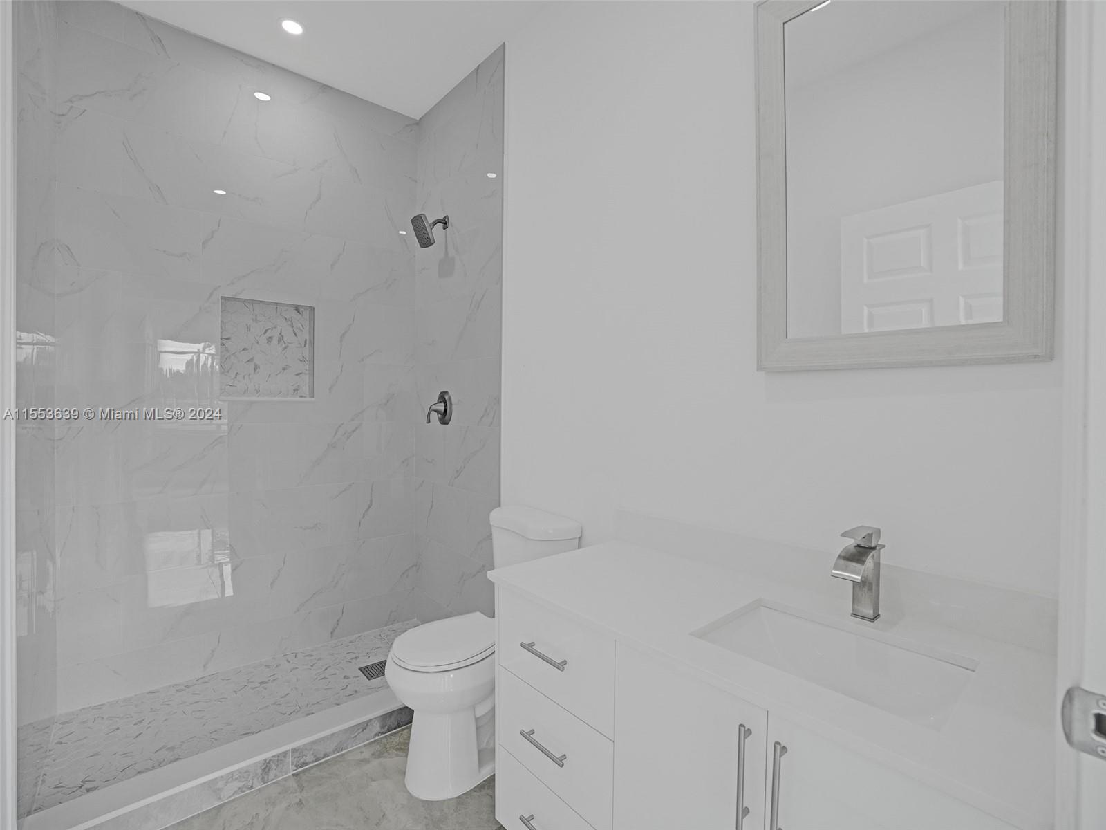 NARANJA PARK 2ND ADDN - Residential Lease