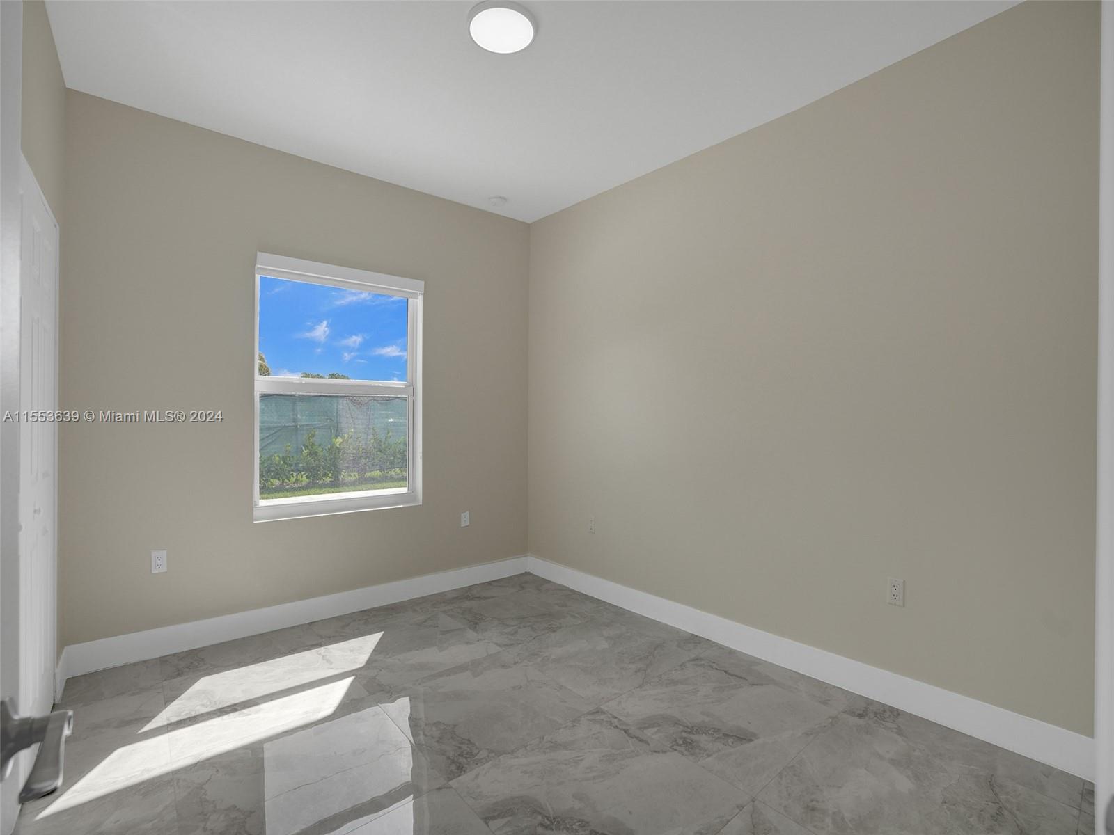 NARANJA PARK 2ND ADDN - Residential Lease