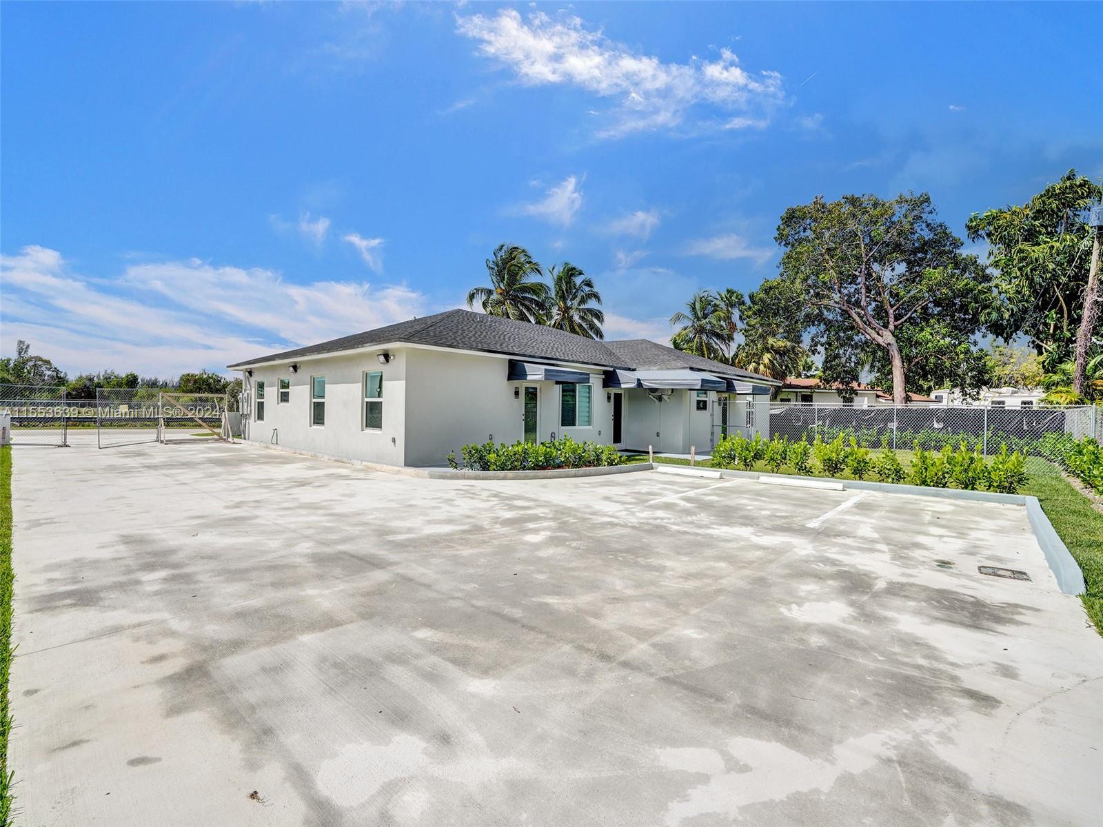NARANJA PARK 2ND ADDN - Residential Lease