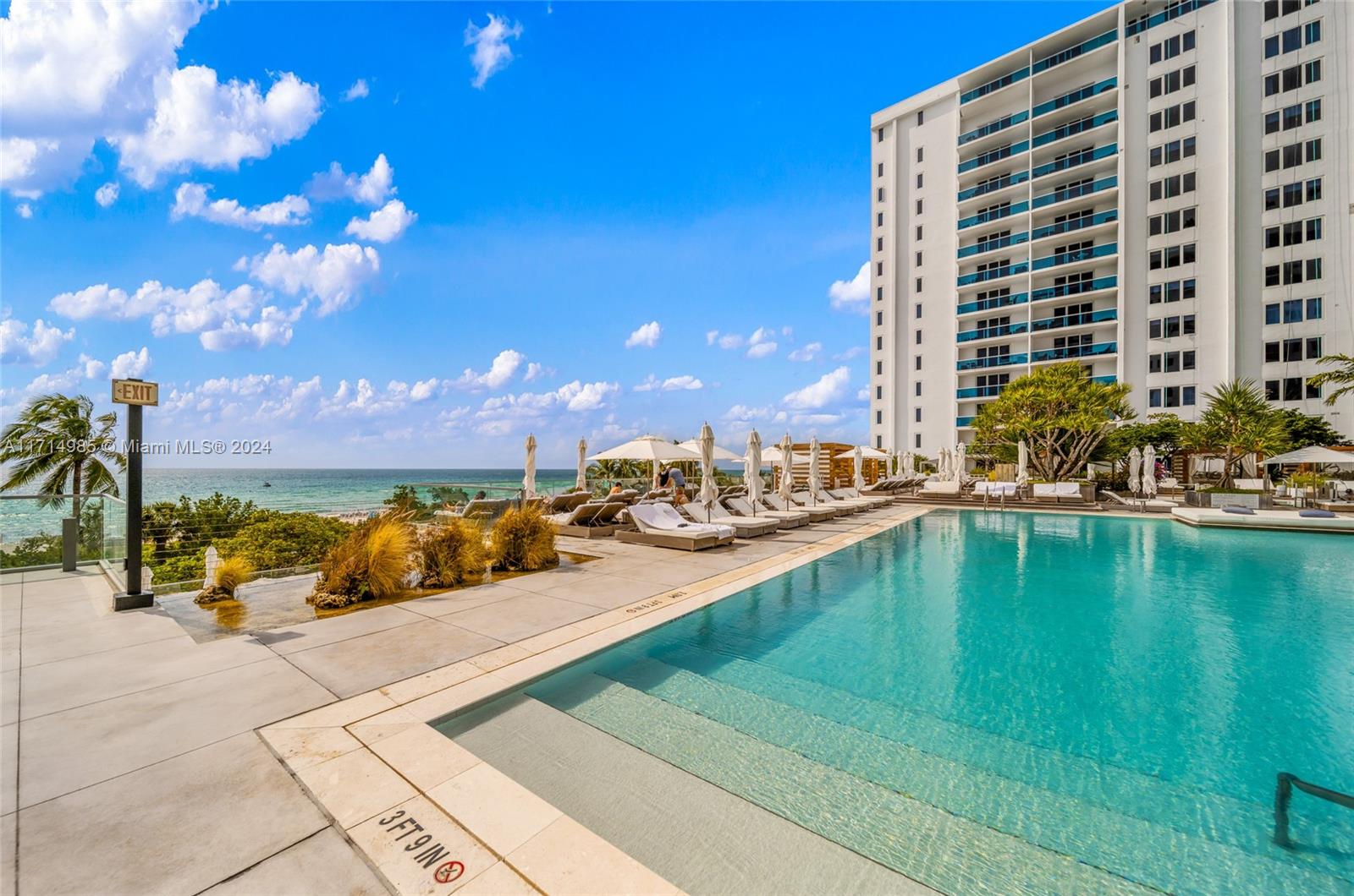 RONEY PALACE CONDO - Residential