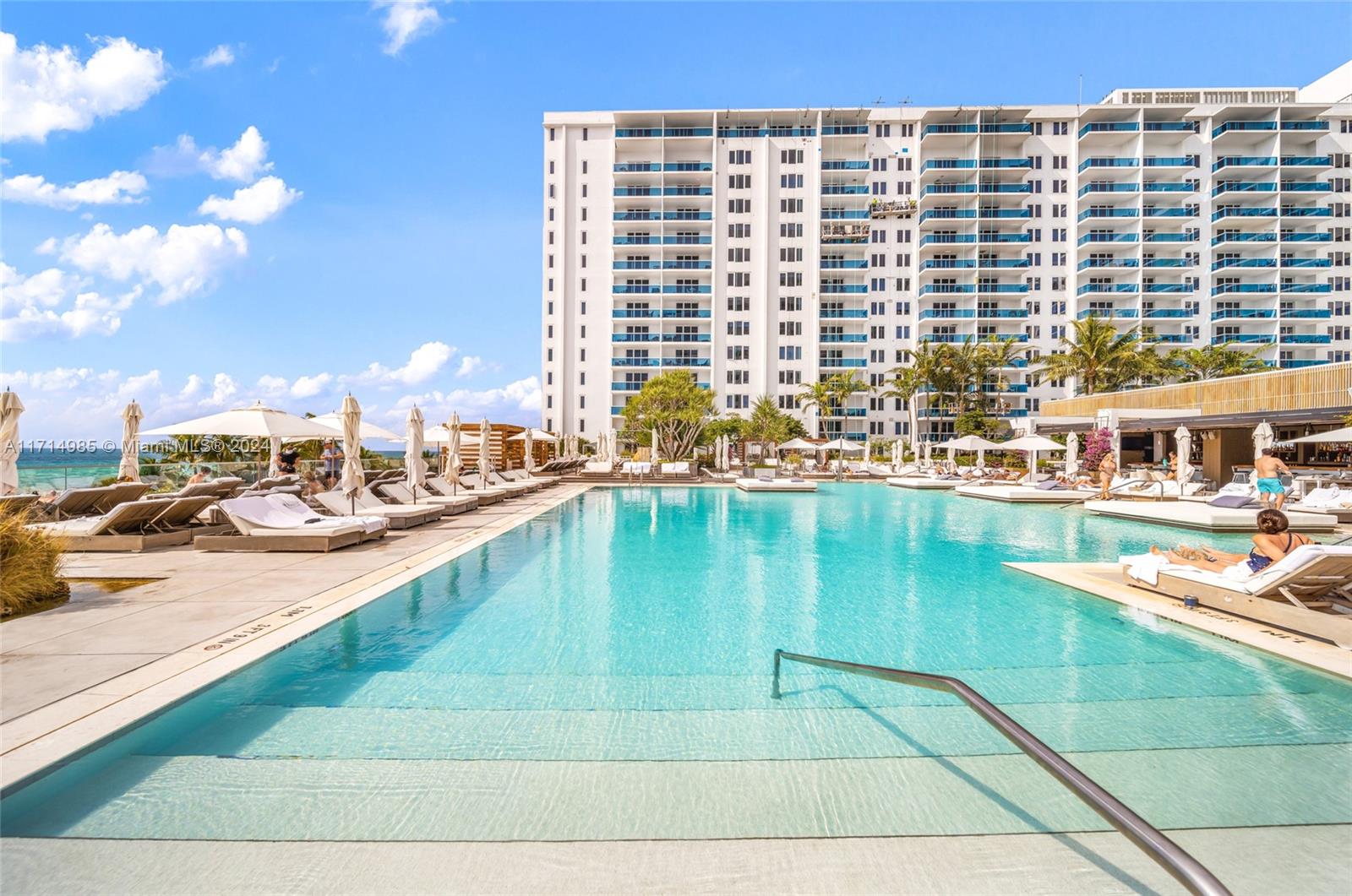 RONEY PALACE CONDO - Residential