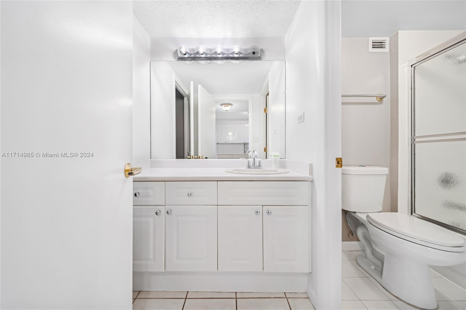 RONEY PALACE CONDO - Residential