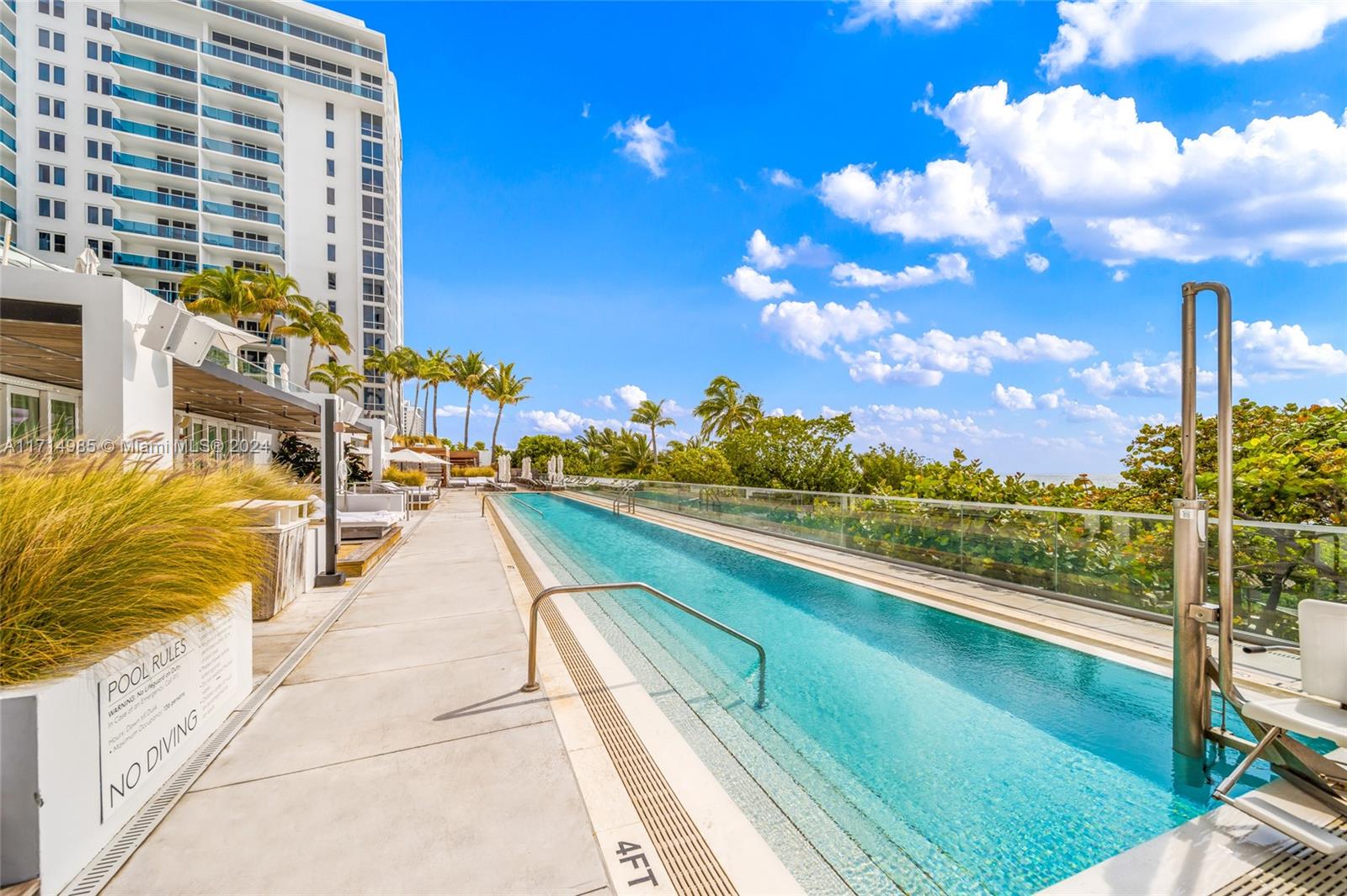 RONEY PALACE CONDO - Residential