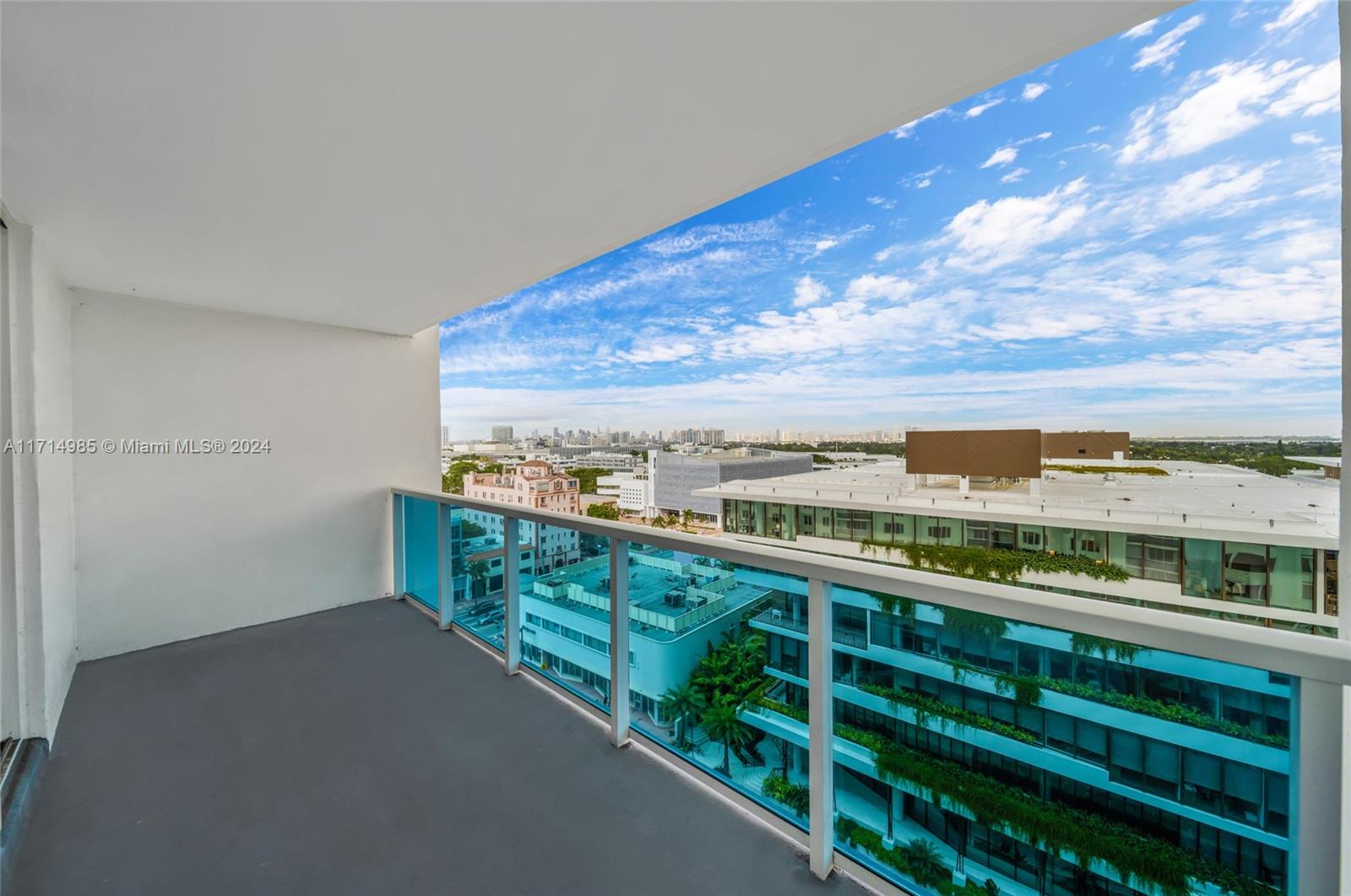 RONEY PALACE CONDO - Residential