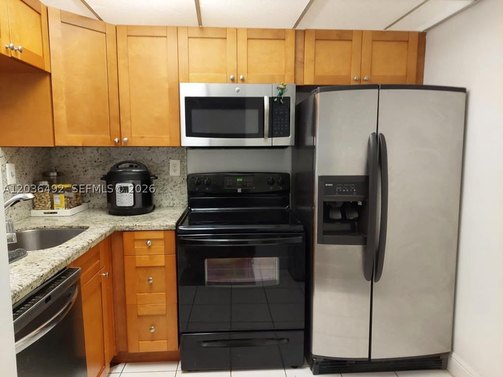 MONTECARLO CONDO - Residential Lease