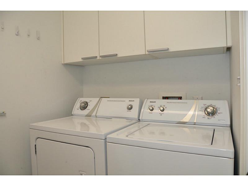 DIPLOMAT OCEANFRONT RESID - Residential Lease