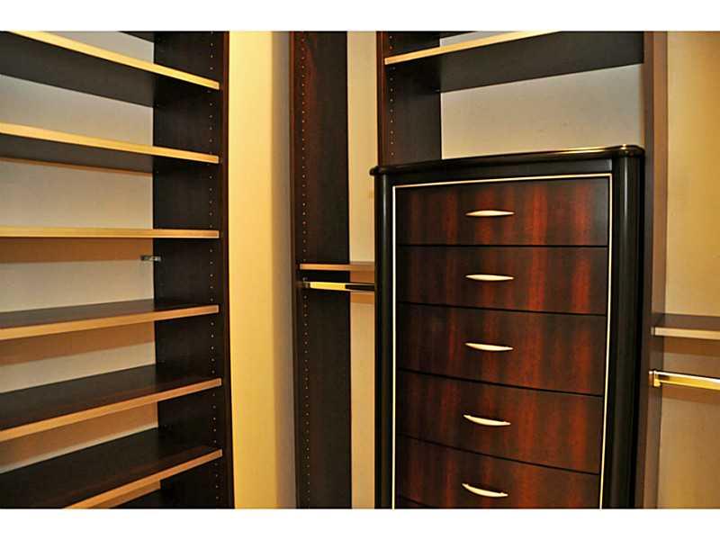 DIPLOMAT OCEANFRONT RESID - Residential Lease