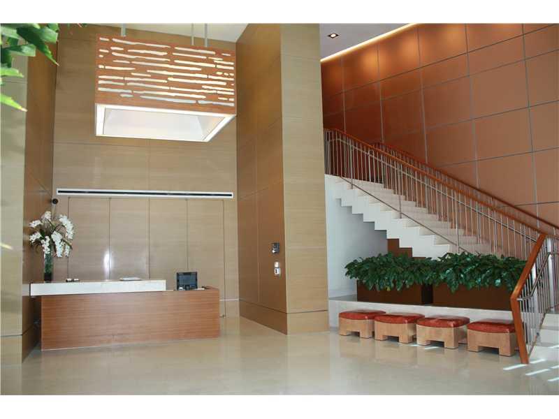 DIPLOMAT OCEANFRONT RESID - Residential Lease