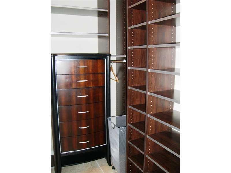 DIPLOMAT OCEANFRONT RESID - Residential Lease