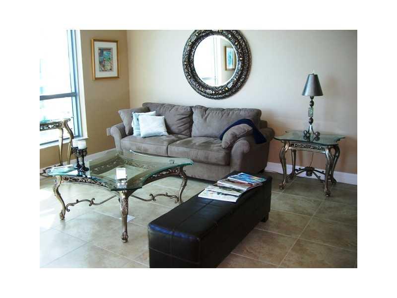 DIPLOMAT OCEANFRONT RESID - Residential Lease